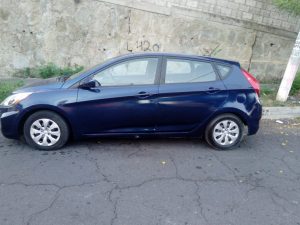 Hyundai Accent 2015 Hatchback $7,100 neg. - Automático - Full extras - Bolsas Buenas - Cierres centrales - Aux & USB