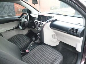 Scion Xb 2012 Vendo Toyota Scion IQ 2012, transmisión automática, capacidad (4 personas), motor 1.3L, 4 cil., super económico, full extras (vidrios y espejos eléctricos, cierre central), A/C, pantalla táctil original Pioneer con bluetooth, usb y entrada auxiliar, mandos al timón, $6500 ¡Precio Negociable!, inf. 79278982 ó al correo