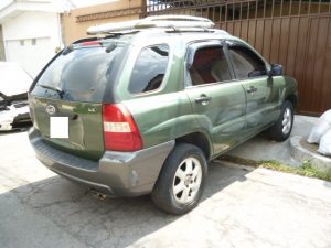 Vendo KIA Sportage 2005, Automática, motor 2.0L, 4 cil., muy económica, full extras (vidrios y espejos eléctricos, cierre central), A/C, cdplayer con usb y entrada auxiliar, rines especiales, polarizada, espaciosa, $5200 ¡Precio Negociable!, inf. 79278982 ó al correo