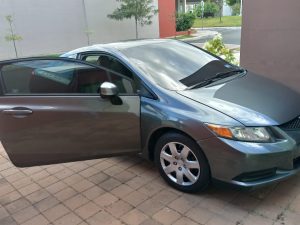 Honda Civic 2012 coupé- Motor 1.8. - 88000 millas. - Sistena ECODRIVE - Full Paquete Eléctrico. - Dos puertas. - Llantas en buen estado . - Rines con copas. - Aire acondicionado y power st.