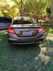 Honda Civic 2012 coupé- Motor 1.8. - 88000 millas. - Sistena ECODRIVE - Full Paquete Eléctrico. - Dos puertas. - Llantas en buen estado . - Rines con copas. - Aire acondicionado y power st.
