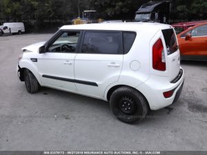 Vendo Kia Soul 2012 (a reparar), Vealo YA! en Aduana, Automático, Full Extras (vidrios y espejos eléctricos, cierre central), Motor 1.6L, super económico, bolsas buenas, $4900, Inf. al correo ó 79278982