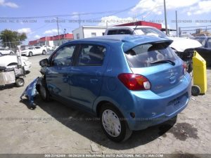 Vendo Mitsubishi Mirage 2015 (a reparar), Reservelo YA! estara en Aduana en aproximadamente 28 días, Automático, Full Extras (vidrios y espejos eléctricos, cierre central), Motor 1.2L, super económico, bolsas buenas, $4900, Inf. al correo ó 79278982
