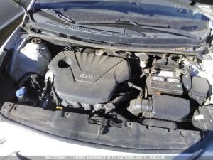 Vendo Hyundai Accent 2012 (a reparar), Vealo YA! en Aduana, Automático, Full Extras (vidrios y espejos eléctricos, cierre central), Motor 1.6L, super económico, bolsas buenas, $4900, Inf. al correo ó 79278982