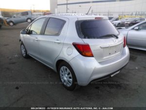 Vendo Toyota Yaris 2015, (A reparar), Reservelo Ya, Estara en Aduana en aproximadamente 28 dias, Automática, Motor 1.5L, Full Extras (vidrios y espejos eléctricos), $7200 Inf. al correo ó 79278982