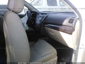 Vendo KIA Sorento 2015, (A reparar), Reservelo Ya, Estara en Aduana en aproximadamente 28 dias, Automática, Motor 2.4L, 4 cil., Full Extras (vidrios y espejos eléctricos), $9300 Inf. al correo ó 79278982
