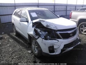 Vendo KIA Sorento 2015, (A reparar), Reservelo Ya, Estara en Aduana en aproximadamente 28 dias, Automática, Motor 2.4L, 4 cil., Full Extras (vidrios y espejos eléctricos), $9300 Inf. al correo ó 79278982