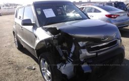 Vendo KIA Soul 2011, (A reparar), Reservelo Ya, Estara en Aduana en aproximadamente 28 dias, Automática, Full Extras (vidrios y espejos eléctricos), rines, bolsas buenas, $4700 Inf. al correo ó 79278982