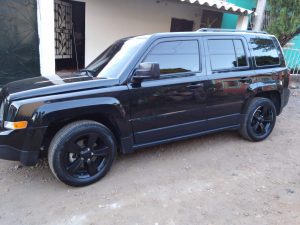 Jeep Cj 2014- Economico !!! Motor 2.0 de 4 cilindros.- Aire helando super bien.- Amortiguacion y estabilidad excelente.- Ventanas y espejos electricos.