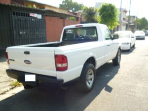 Vendo Pick Up Ford Ranger 2010, Automático, Motor 2.3L, 4 cilindros, bolsas buenas, CD player original, protector de cama, $6200 ¡precio negociable!, Inf. al correo ó al 79278982