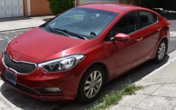 KIA Rio 2014 EX •Full Extras•Rines especiales•TODAS sus bolsas buenas•Llantas en perfecto estado•A/C funcionando