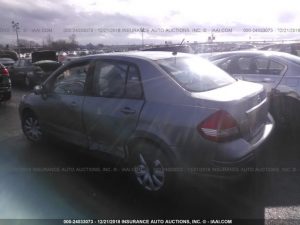 Vendo Nissan Versa 2011, (A reparar), Reservelo Ya!, Estara en Aduana en aproximadamente 28 días, Automático, Full Extras (vidrios y espejos eléctricos), Motor 1.8L, $4300 Inf. al correo ó 79278982
