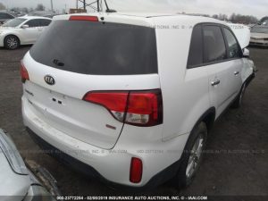 Vendo KIA Sportage 2015, (A reparar), Veala Ya!, En Aduana, Automática, Motor 2.4L, 4 cil., rines, 3 filas, Full Extras (vidrios y espejos eléctricos), $9300 Inf. al correo ó 79278982