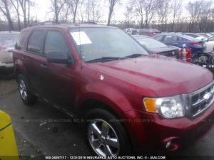 Vendo Ford Escape 2012, (A reparar), Reservela Ya!, Estara en Aduana en aproximadamente 28 días, Automática, Motor 2.5L, 4 cil., rines, Full Extras (vidrios y espejos eléctricos), bolsas buenas, $6500 Inf. al correo ó 79278982