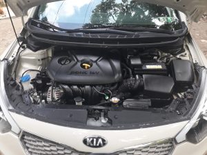 KIA Forte 2015 – Full Extras.• Sedan de Lujo• 63,490 millas• Motor 1.8 - 4 cil. Nítido e Intacto• Bolsas de Aire Buenas• Bluetooth, manos libres• Controles al timón