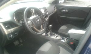 Jeep Cherokee 2015 4x2 / !!! GANGA !!!• Motor 4 cilindros. Nítido a Toda Prueba• Camioneta al 100%• Controles al Timón, Audio, Cruise• 23211 millas• Asientos de Butaca Tela