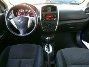 Nissan Versa 2016 MOTOR 1.6 cc * PAQUETE ELÉCTRICO* MANDOS AL TIMÓN * ESTÉREO DE FÁBRICA* CONTROL REMOTO Y ALARMA DE FABRICA* AIRE ACONDICIONADO HELANDO* APERTURA DE BAÚL A DISTANCIA