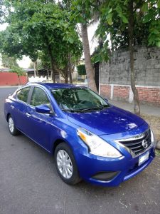 Nissan Versa 2016 MOTOR 1.6 cc * PAQUETE ELÉCTRICO* MANDOS AL TIMÓN * ESTÉREO DE FÁBRICA* CONTROL REMOTO Y ALARMA DE FABRICA* AIRE ACONDICIONADO HELANDO* APERTURA DE BAÚL A DISTANCIA