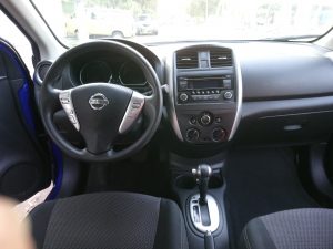 Nissan Versa 2016 MOTOR 1.6 cc * PAQUETE ELÉCTRICO* MANDOS AL TIMÓN * ESTÉREO DE FÁBRICA* CONTROL REMOTO Y ALARMA DE FABRICA* AIRE ACONDICIONADO HELANDO* APERTURA DE BAÚL A DISTANCIA