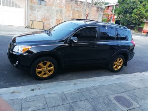 Toyota Rav4 2010 - LIMITED 4x4 V6 / 2010 - !!! GANGA !!!• Motor 6 cilindros. Nítido a Toda Prueba• Camioneta funcionando al 100%• Bolsas de Aire Buenas.• Caja automática. 4x4• Cero Códigos, eléctricos.