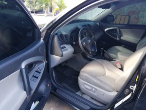 Toyota Rav4 2010 - LIMITED 4x4 V6 / 2010 - !!! GANGA !!!• Motor 6 cilindros. Nítido a Toda Prueba• Camioneta funcionando al 100%• Bolsas de Aire Buenas.• Caja automática. 4x4• Cero Códigos, eléctricos.