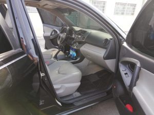 Toyota Rav4 2010 - LIMITED 4x4 V6 / 2010 - !!! GANGA !!!• Motor 6 cilindros. Nítido a Toda Prueba• Camioneta funcionando al 100%• Bolsas de Aire Buenas.• Caja automática. 4x4• Cero Códigos, eléctricos.