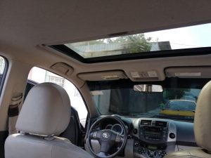 Toyota Rav4 2010 - LIMITED 4x4 V6 / 2010 - !!! GANGA !!!• Motor 6 cilindros. Nítido a Toda Prueba• Camioneta funcionando al 100%• Bolsas de Aire Buenas.• Caja automática. 4x4• Cero Códigos, eléctricos.