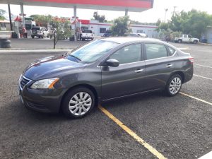 Nissan Sentra 2015 - !!! OFERTA !!!• Motor 4 cilindros. Nítido a Toda Prueba• Sedan de Lujo, funcionando al 100%• Cero Códigos eléctricos.• Controles al Timón, Audio, Cruise• 84,300 Millas Originales