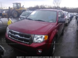 Vendo Ford Escape 2012, (A reparar), Veala Ya!, en Aduana, Automática, Motor 2.5L, 4 cil., rines, Full Extras (vidrios y espejos eléctricos), bolsas buenas, $6500 Inf. al correo ó 79278982