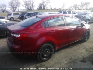 Vendo KIA Rio 2013, (A reparar), Reservelo Ya!, estara en Aduana en aproximadamente 26 días, Automático, Full Extras (vidrios y espejos eléctricos), bolsas buenas, $4900 Inf. al correo ó 79278982