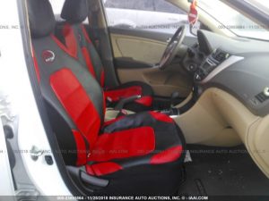 Vendo Hyundai Accent 2013, (A reparar), Reservelo Ya!, estara en Aduana en aproximadamente 28 dias, Automático, Full Extras (vidrios y espejos eléctricos), bolsas buenas, $5200 Inf. al correo ó 79278982
