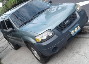 Vendo Camioneta Ford Escape 2007 XLS 4 cilindros , en $5,350 Negociable Mantenimiento al día - 4 Cilindros (2.3L L4 DOHC 16V) - Automatica - bien enllantada.