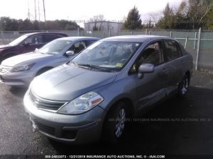 Vendo Nissan Versa 2011, (A reparar), Vealo Ya!, en Aduana, Automático, Full Extras (vidrios y espejos eléctricos), Motor 1.8L, $4300 Inf. al correo ó 79278982