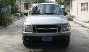 Vendo Ford Explorer 2003, 4 x 4 , automatica, a/c helando muy bien, motor y caja sin problemas en buen estado. 3,300. neg. mi wasap 73 71 07 32