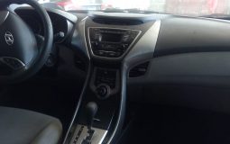 Hyundai Elantra 2013 $6850 Negociables año 2013 automatico full extras bolsas buenas puedes preguntar sin compromiso