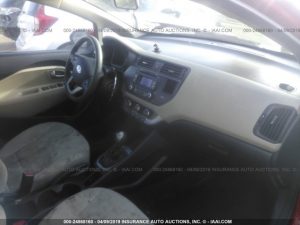 Vendo KIA Rio 2013, (A reparar), Vealo Ya!, en Aduana, Automático, Full Extras (vidrios y espejos eléctricos), bolsas buenas, $4900 Inf. al correo ó 79278982