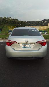 Toyota Corolla 2015  automatico, motor 1.8, 43 mil millas, controles al timón, bluetooth, pantalla de retoceso, Alarma central,