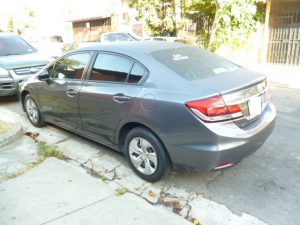 Vendo Honda Civic 2014, Automático, 4 puertas, full extras (vidrios y espejos eléctricos, cierre central), CD player con bluetooth, USB y entrada auxiliar, camara de retroceso, A/C, muy económico, "Recibo Vehiculo a cuenta", $7900 ¡Precio Negociable!, Inf. al correo ó 79278982