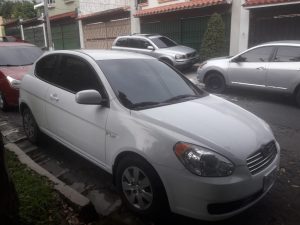 Hyundai Accent 2011 precio US$ 4350 precio negociable. Millas: 103,418 Color: Blanco Motor: 1.6L Trasmisión: Automática Aire acondicionado: 100%