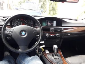 BMW 328i 2011 US$7,000.00 precio negociable Millas: 145,429 Color: gris Motor: 1.9L Trasmisión: Automática Aire acondicionado: 100% Audio estero: Fábrica