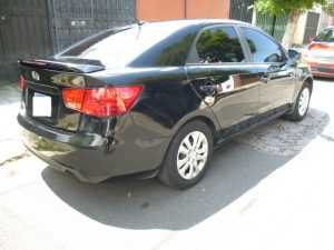 Vendo KIA Forte 2012, Automático, full extras (vidrios y espejos eléctricos, cierre central), CD player con bluetooth, USB y entrada auxiliar, A/C, bolsas buenas, $5800 negociables!, Inf. 79278982 o al correo