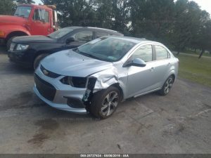 Vendo Chevrolet Sonic 2017, (A reparar), Reservelo YA!, estara en Aduana en aproximadamente 28 días, Automático, Full Extras (vidrios y espejos eléctricos), rines, golpe leve, bolsas buenas, $7200 Inf. al correo ó 79278982