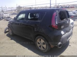Vendo KIA Soul 2014, (A reparar), Reservelo Ya!, Estara en Aduana en aproximadamente 28 días, Automática, Full Extras (vidrios y espejos eléctricos), bolsas buenas, rines, $5600 Inf. al correo ó 79278982