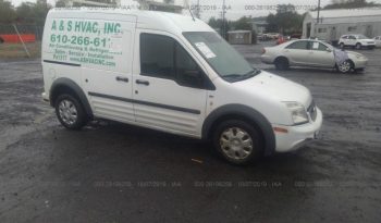 Vendo Ford Transit Connect 2012, (A reparar), Reservelo YA!, estara en Aduana en aproximadamente 28 días, Automático, golpe leve, bolsas buenas, $5500 Inf. al correo ó 79278982