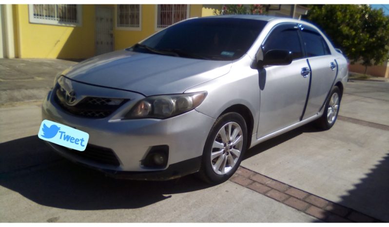 Toyota Corolla 2009 XLE de agencia 2009 frente 2013.. caja y motor a toda prueba mecánica, detalles a/c a revisar y cambiar el cable de baúl.. más inf al tel 74823785 Whatsapp.. precio $5,100 fijos.