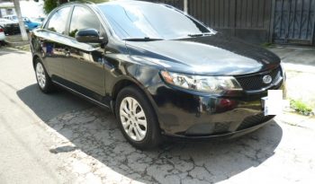 Vendo KIA Forte 2012, Automático, full extras (vidrios y espejos eléctricos, cierre central), CD player con bluetooth, USB y entrada auxiliar, A/C, bolsas buenas, $5600 negociables!, Inf. 79278982