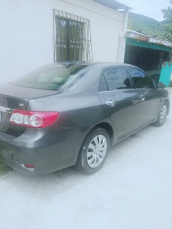 Toyota Corolla 2013  DATOS TÉCNICOS Marca: Toyota Corolla LE Año: 2013 Transmisión: Automática Kilometraje: 42000 Millas Combustible: Gasolina