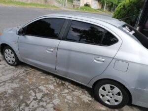 Mitsubishi Mirage 2017 tipo sedan, 4 puertas, full aire acondicionado, 35,000 millas reales, no muy corrido, pantalla táctil, cámara de retroceso, motor 1.2 super económico, 3 cilindros,