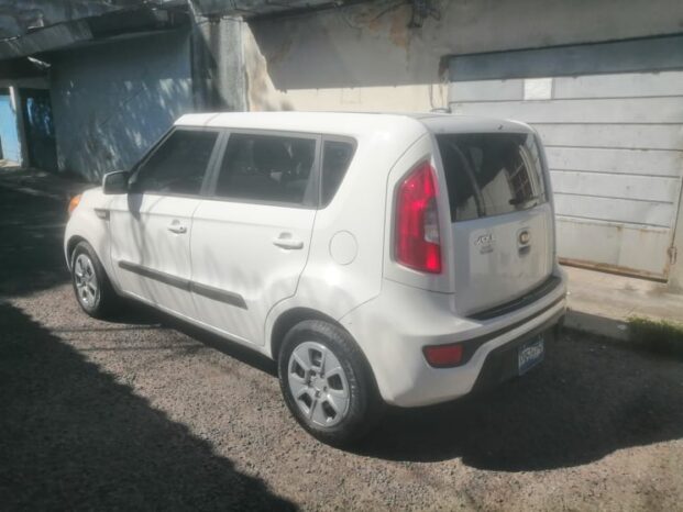 KIA Sportage 2013 full