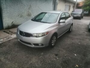 KIA Rio 2012 en El Salvador